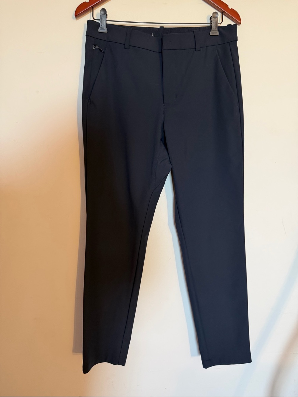 Kit and Ace Men's Slim Chinos in Black